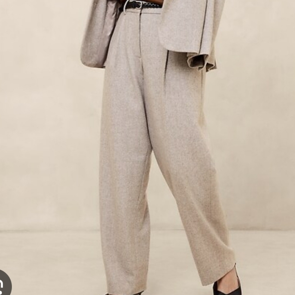 Banana Republic High Rise Straight Wool Blend Herrigbone Trousers Dress Pants.